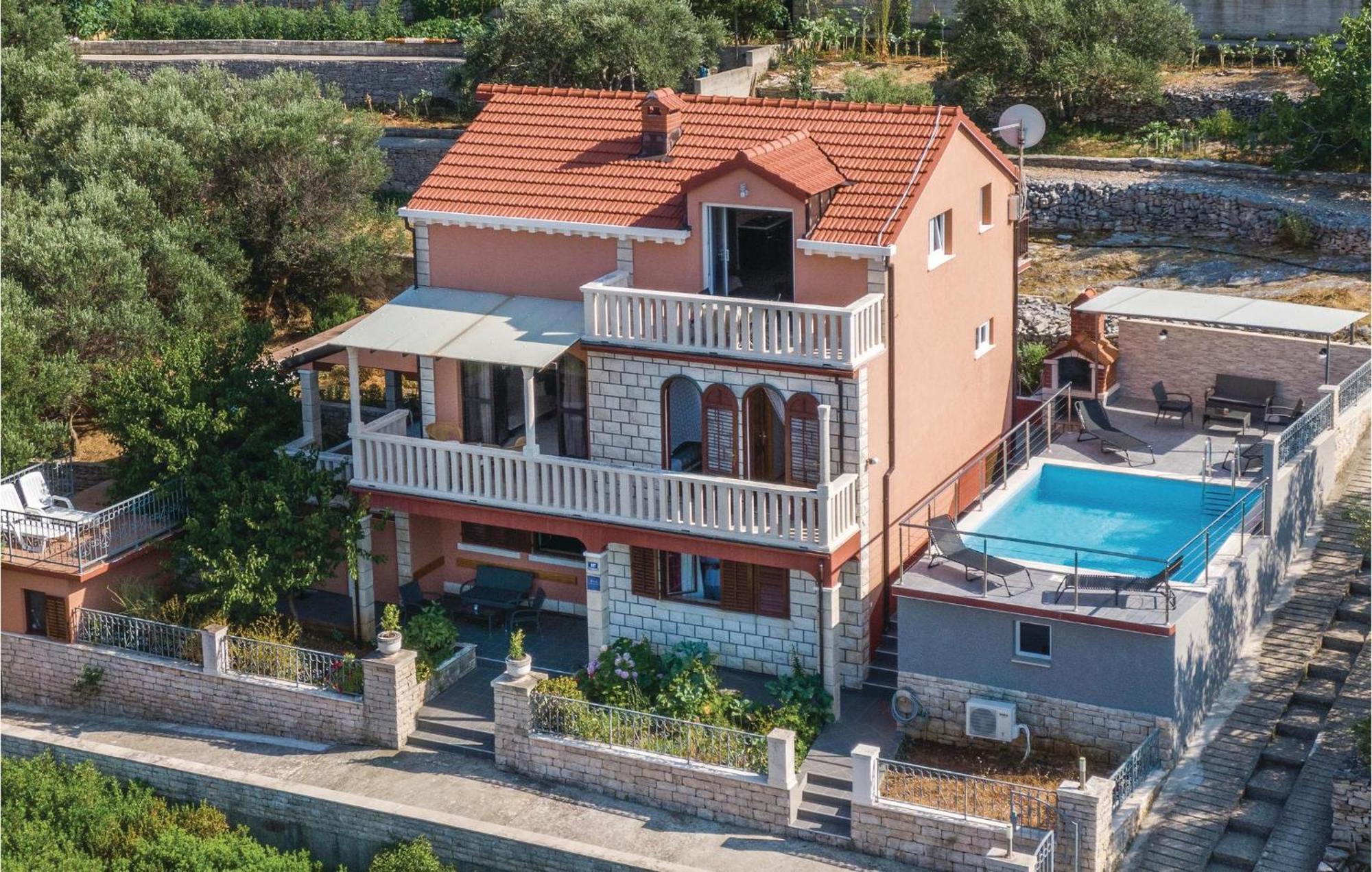 4 Bedroom Gorgeous Home In Prigradica Εξωτερικό φωτογραφία