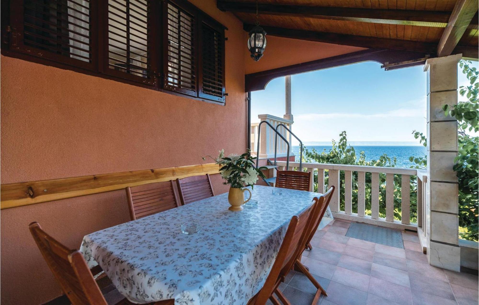 4 Bedroom Gorgeous Home In Prigradica Εξωτερικό φωτογραφία
