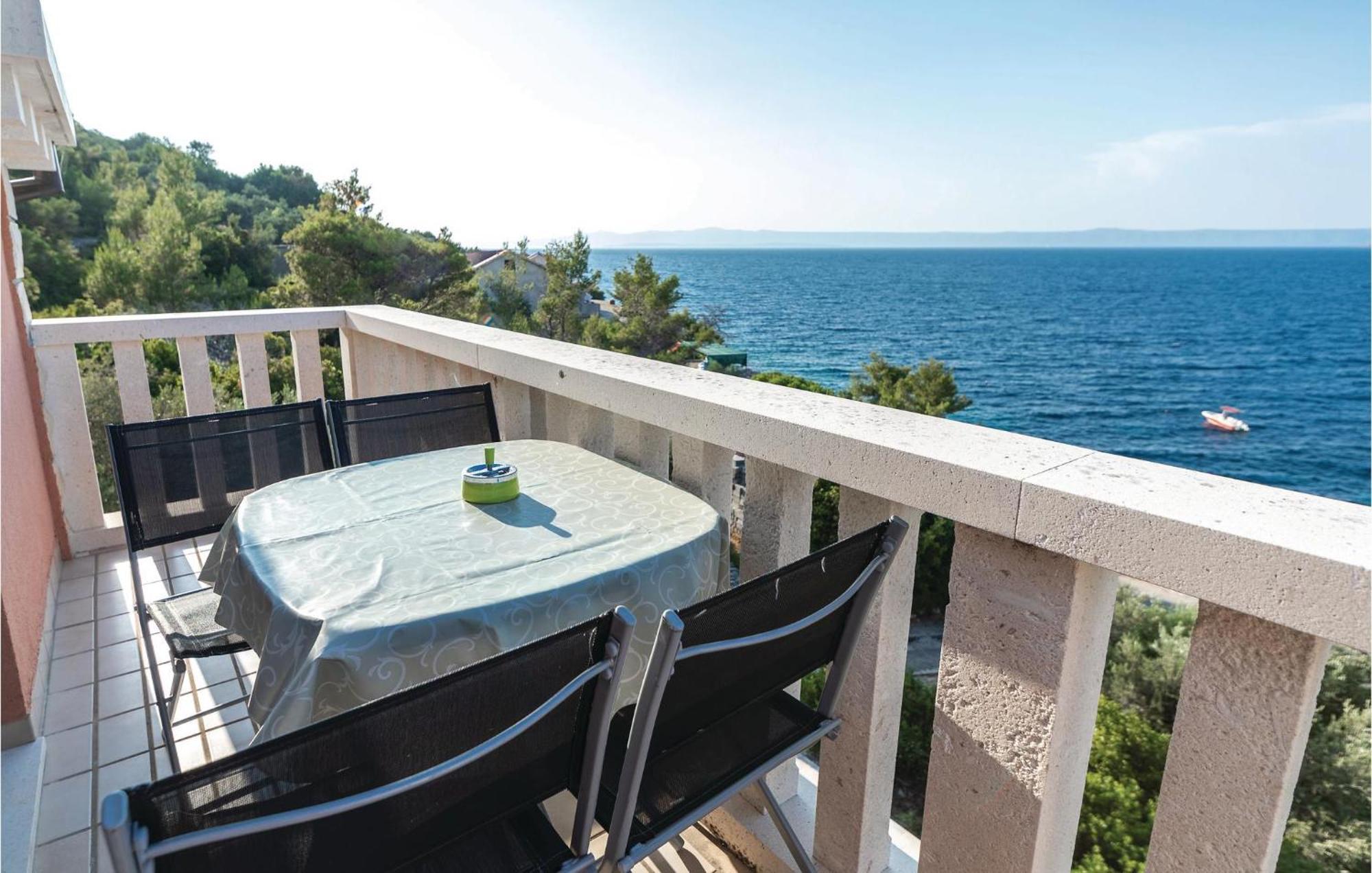 4 Bedroom Gorgeous Home In Prigradica Εξωτερικό φωτογραφία