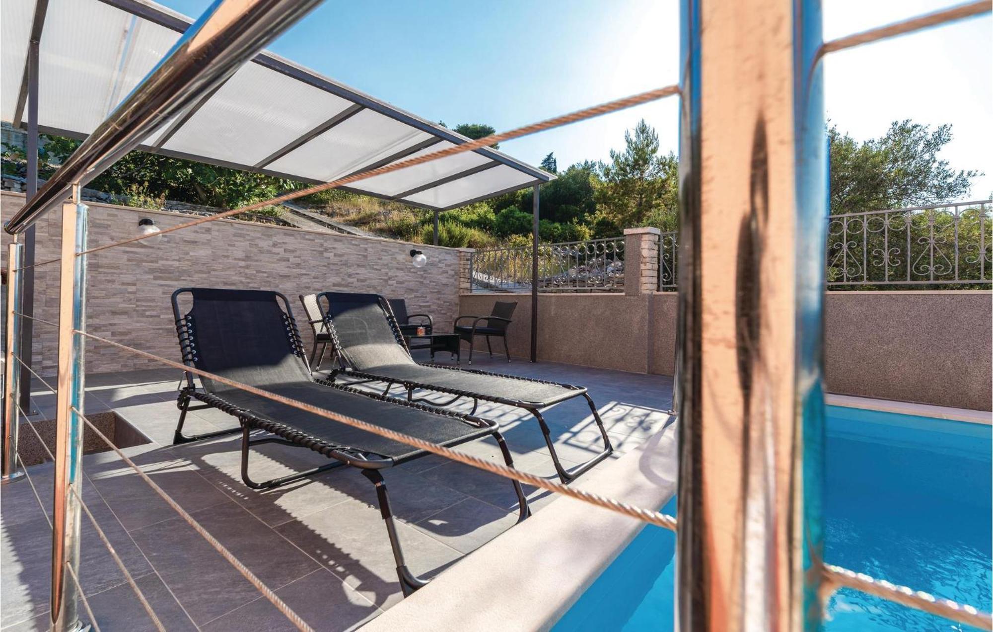 4 Bedroom Gorgeous Home In Prigradica Εξωτερικό φωτογραφία